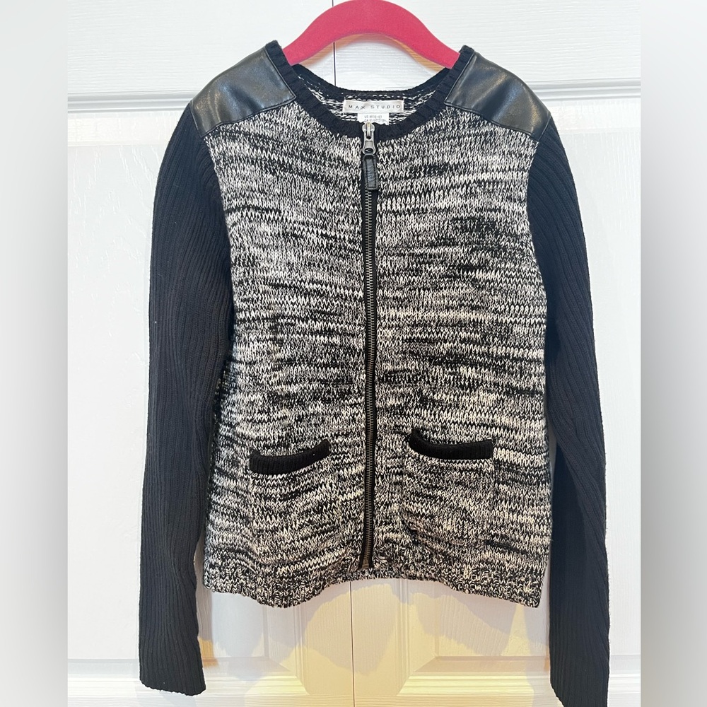 Front zip sweater, Size Youth 10-12